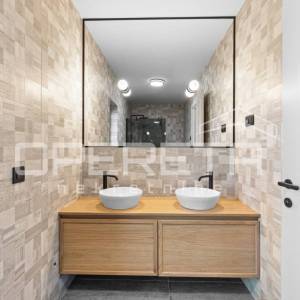 Prodaja, Kuća, Krnica, Krnica , Samostojeća, 158m2