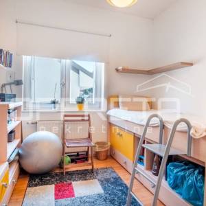 Prodaja, Kuća, Mlinovi, Jahorinska, Dvojni objekt, 300m2