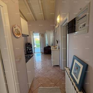 Prodaja - kuća s bazenom u blizini mora, Volme, Banjole!