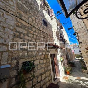 Prodaja, Kuća, Trogir, Don Iva Delalle, Polugrađena, 105m2