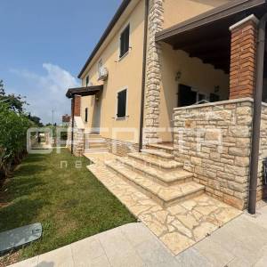 Prodaja, Kuća, Umag, Lovrečica, Dvojni objekt, 145m2