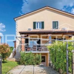 Prodaja, Kuća, Umag, Lovrečica, Dvojni objekt, 145m2