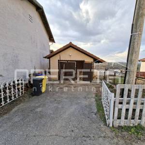 Prodaja, Kuća, Varaždin Breg, Banjšćina, Dvojni objekt, 120m2