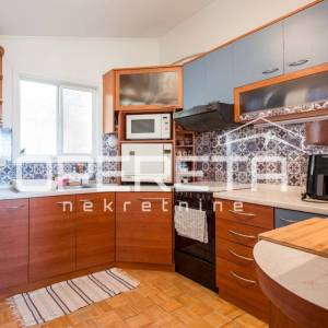 Prodaja, Kuća, Vrhovec, Vrhovec, Samostojeća, 215m2