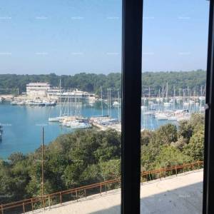 Prodaja - Luksuzni stan s pogledom na more, Pula, Veruda
