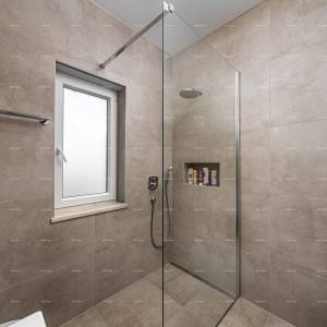 Prodaja - novoizgrađena, moderna i ekskluzivna vila s bazenom, Volme, Pula!