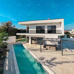 Prodaja - novoizgrađena, moderna i ekskluzivna vila s bazenom, Volme, Pula!