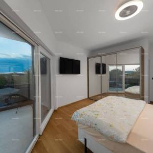 Prodaja - novoizgrađena, moderna i ekskluzivna vila s bazenom, Volme, Pula!