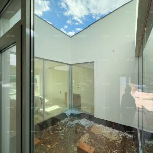 Prodaja novoizgrađene kuće sa bazenom, na mirnoj lokaciji, Juršići!