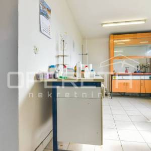 Prodaja, Poslovna zgrada, Novaki, Industrijska ulica, 867m2