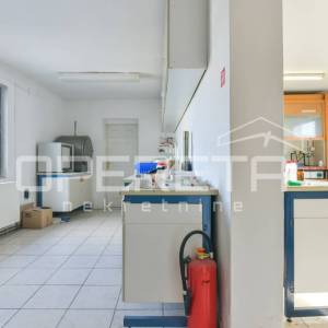 Prodaja, Poslovna zgrada, Novaki, Industrijska ulica, 867m2