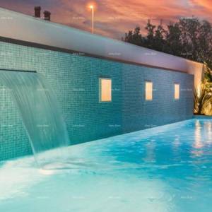 Prodaja Prekrasne vile sa bazenom, jaccuzzi-jem i pogledom na more, Fažana!