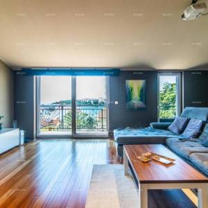 Prodaja - Prelijepa kuća s apartmanima i restoranom, Pula! Pogled na more!