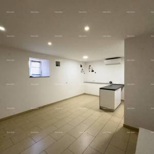 Prodaja renovirane kuće s pogledom na more, Medulin!