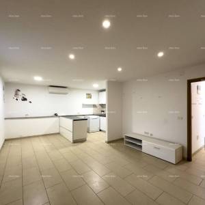 Prodaja renovirane kuće s pogledom na more, Medulin!