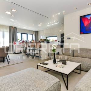 Prodaja, Stan, Mikulići, Kvaternikova, 3s, 187m2