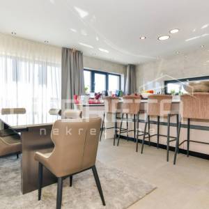 Prodaja, Stan, Mikulići, Kvaternikova, 3s, 187m2