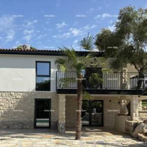 Prodaja - Stan s pogledom na more, na odličnoj lokaciji, Umag!