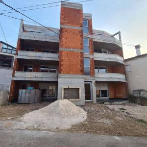 Prodaja - stan s terasom u novom stambenom projektu, Ližnjan!S5