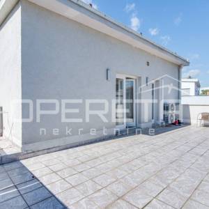 Prodaja, Stan, Tuskanac, 44m2, Terasa.