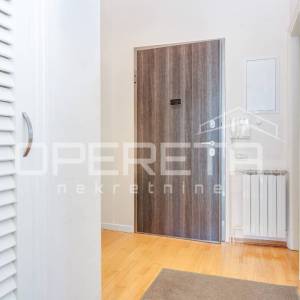 Prodaja, Stan, Tuskanac, 44m2, Terasa.