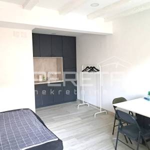 Prodaja, Stan, Vis, Ulica Ivana Farolfija, Garsonjera, 25m2