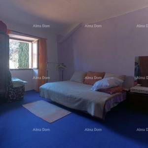 Prodaja stana u centru stare jezgre, Novigrad!