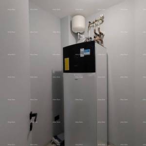 Prodaja stanova u stambeno-poslovnoj zgradi sa pogledom na more, centar Umaga! / S9a