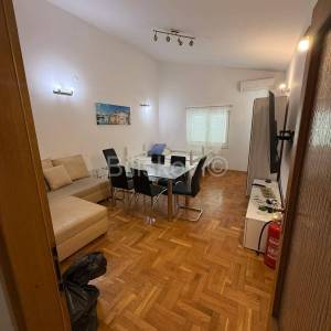 Prodaja, trosoban stan 71m2, Kaštel Štafilić