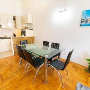 Prodaja, trosoban stan 71m2, Kaštel Štafilić