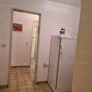 Prodaja velike stambene kuće, pogodne za investiciju, Medulin!