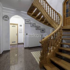 Prodaja, Zagreb, Gračani, troetažna samostojeća kuća, okućnica, garaža