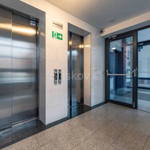 Prodaja,Ilica,trosoban stan površine 69 m2 na 4. katu zgrade s liftom