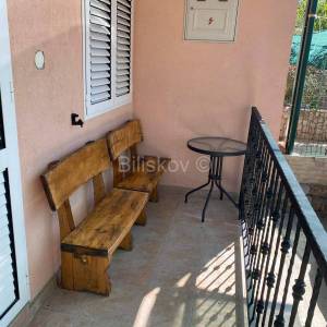 Prodaja,kuća u blizini plaže s bazenom,Pirovac