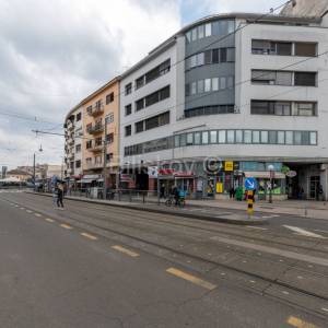 Prodaja,Kvaternikov trg, stan, u naravi poslovni prostor 42 m2 