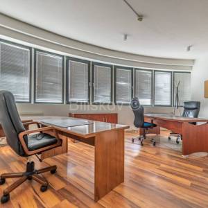 Prodaja,Kvaternikov trg, stan, u naravi poslovni prostor 42 m2 