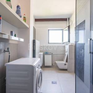 Prodaja,Maksimir,moderan trososoban stan,ukupne površine 143 m2