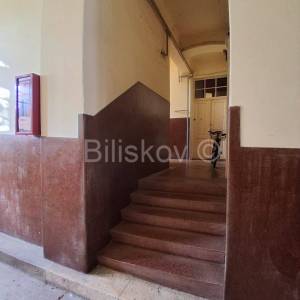 Prodaja,Nova Ves, dvosoban stan površine 70 m2 na 1.katu zgrade 