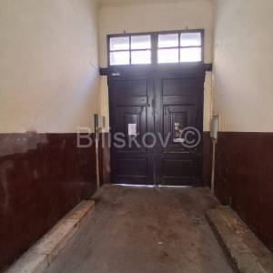 Prodaja,Nova Ves, dvosoban stan površine 70 m2 na 1.katu zgrade 