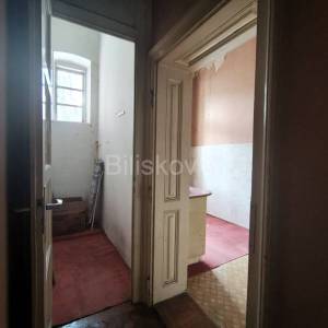 Prodaja,Nova Ves, dvosoban stan površine 70 m2 na 1.katu zgrade 