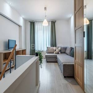 Prodaja, Pantovčak dvoetažni dvosobni stan