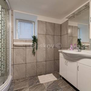 Prodaja, Pantovčak dvoetažni dvosobni stan