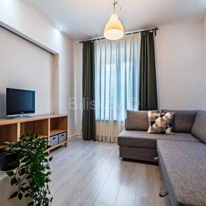 Prodaja, Pantovčak dvoetažni dvosobni stan