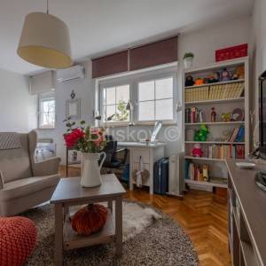 Prodaja,Pantovčak,peterosoban stan sa garsonjerom, vrt, garaža