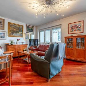 Prodaja,Pantovčak,peterosoban stan sa garsonjerom, vrt, garaža