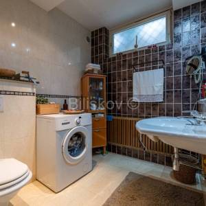 Prodaja,Pantovčak,peterosoban stan sa garsonjerom, vrt, garaža