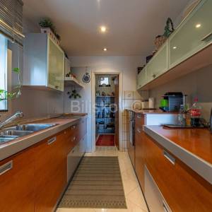 Prodaja,Pantovčak,peterosoban stan sa garsonjerom, vrt, garaža