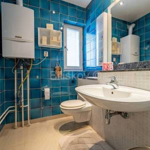 Prodaja,Pantovčak,peterosoban stan sa garsonjerom, vrt, garaža