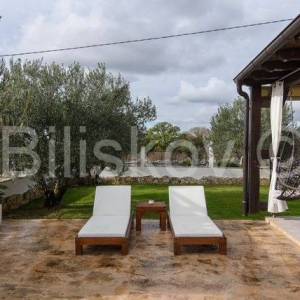 Prodaja,Prostrana kuća s bazenom i saunom kod Šibenika