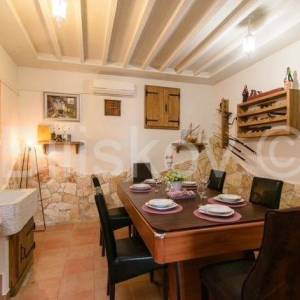 Prodaja,Prostrana kuća s bazenom i saunom kod Šibenika